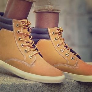 Timberland Dausette Sneaker Boot; Color: Wheat; 7M